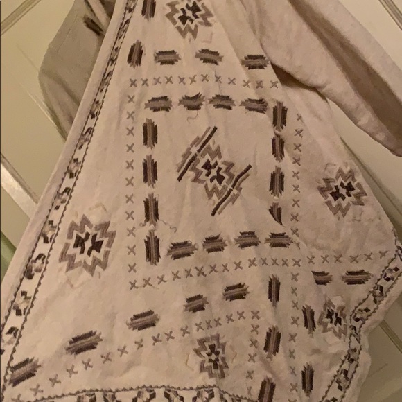 Lucky Brand Sweater - Picture 4 of 9